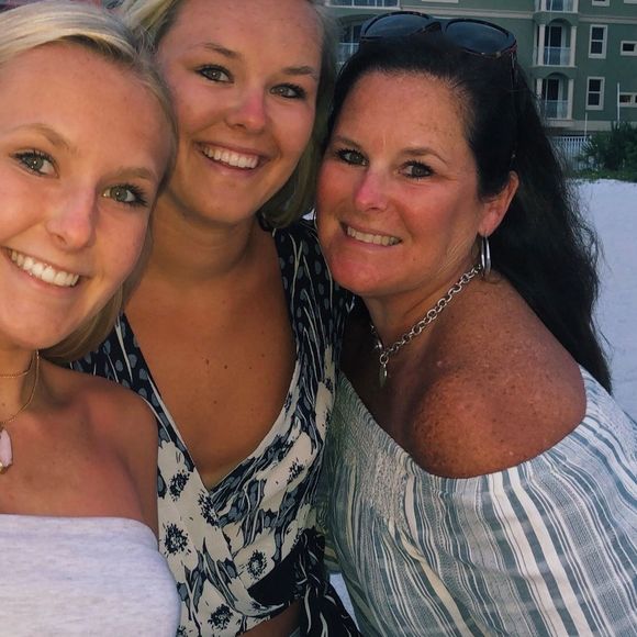 Meet your Posher, Paula - Picture 1 of 1